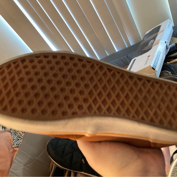 Rest suede vans. Men’s 7 1/2 women’s nine. - Picture 2 of 2